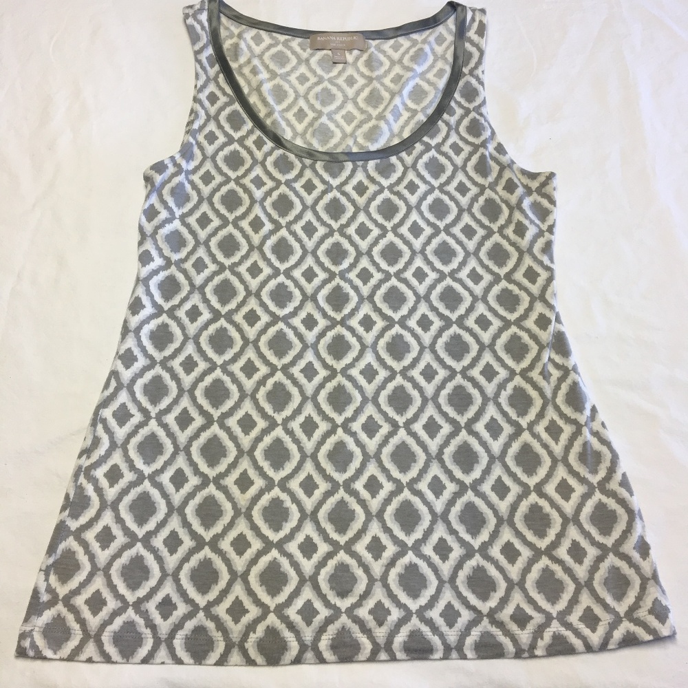 BANANA REPUBLIC SMALL BROWN GEOMETRICAL TANK TOP